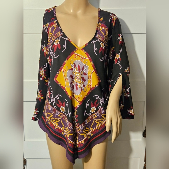 Heart and Soul Women's Sheer Top - Picture 1 of 9